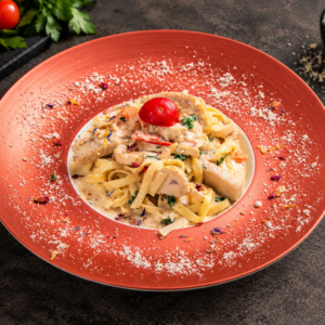 Fettucine Alfredo di Pollo